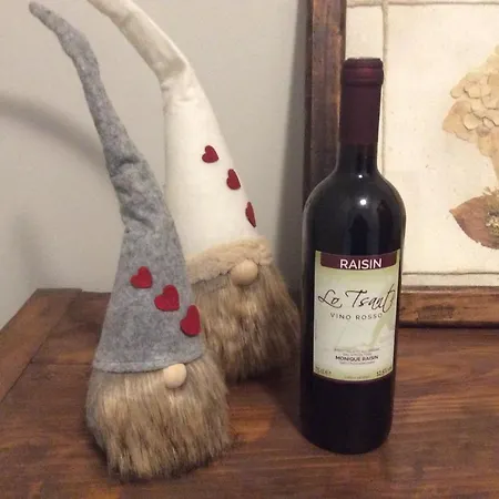 Lo Tsanty Gasthuis *